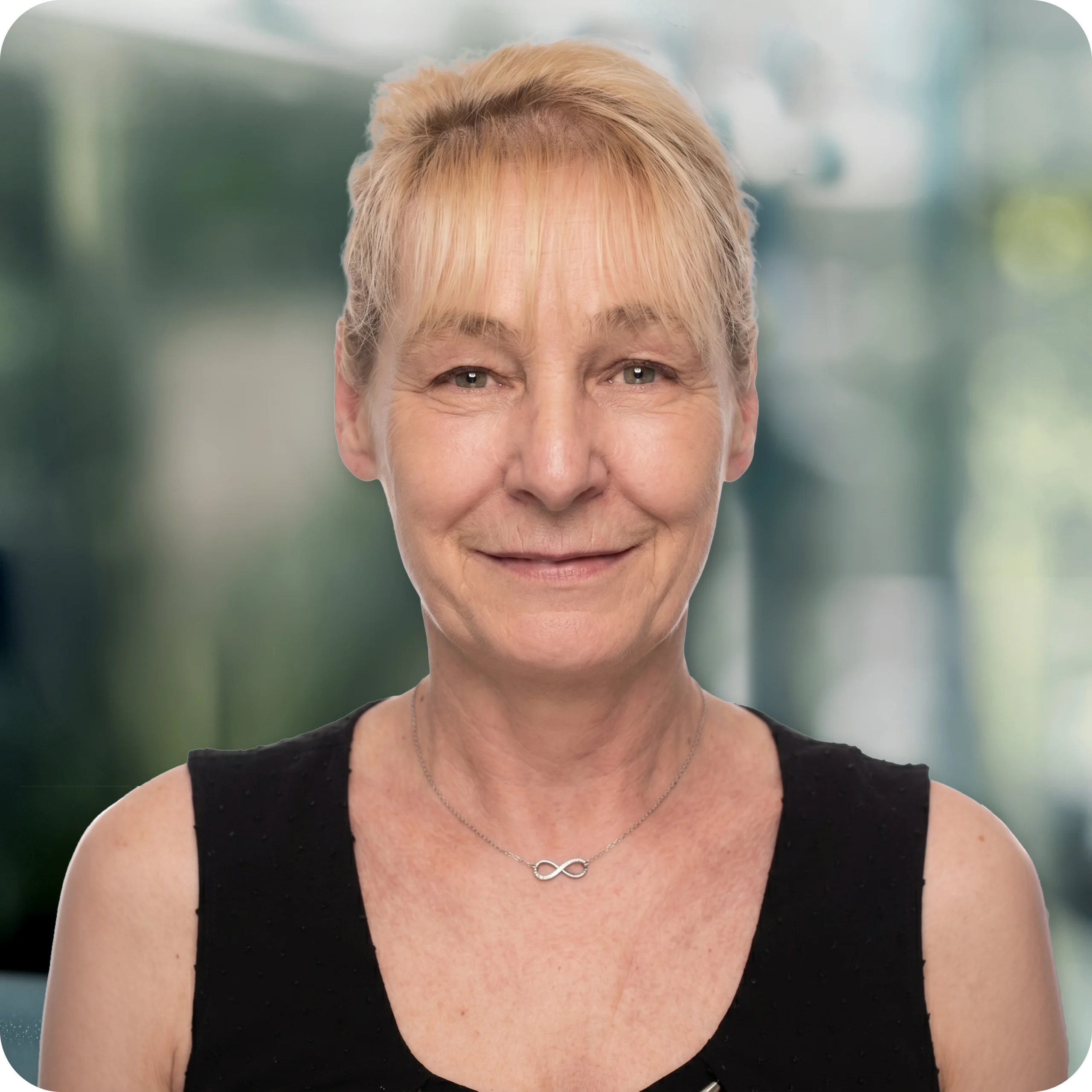 Nora Jaenicke – Mitarbeiterin Buchhaltung bei FinanzFreaks